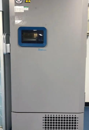 高低温试验箱